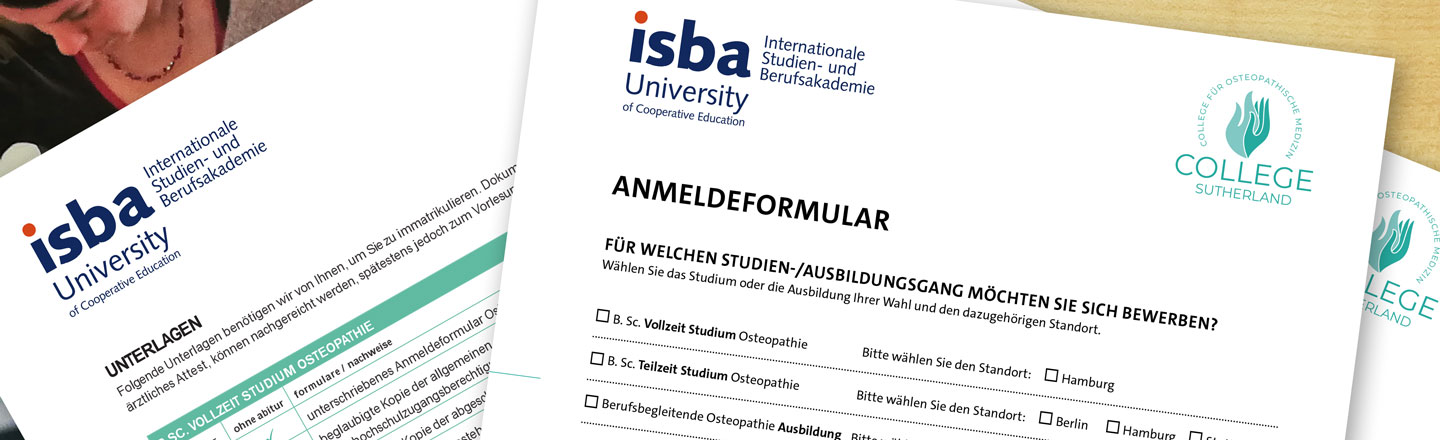 College Sutherland Seminarraum mit Dozentin und Auszubildenden während einer Praxisübung Osteopathie
