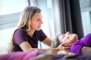 Osteopathie und Manuelle Therapie kennenlernen bei Open Day Veranstaltungen des College Sutherland in Berlin, Hamburg und Stuttgart
